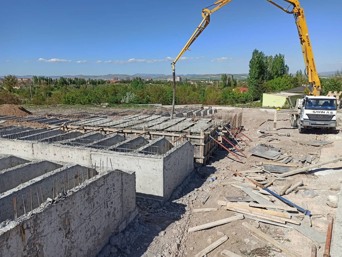 Şarkikaraağaç İnşaat Betoncusu